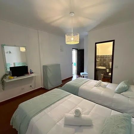 Casa Do Poco לינה וארוחת בוקר אובידוס